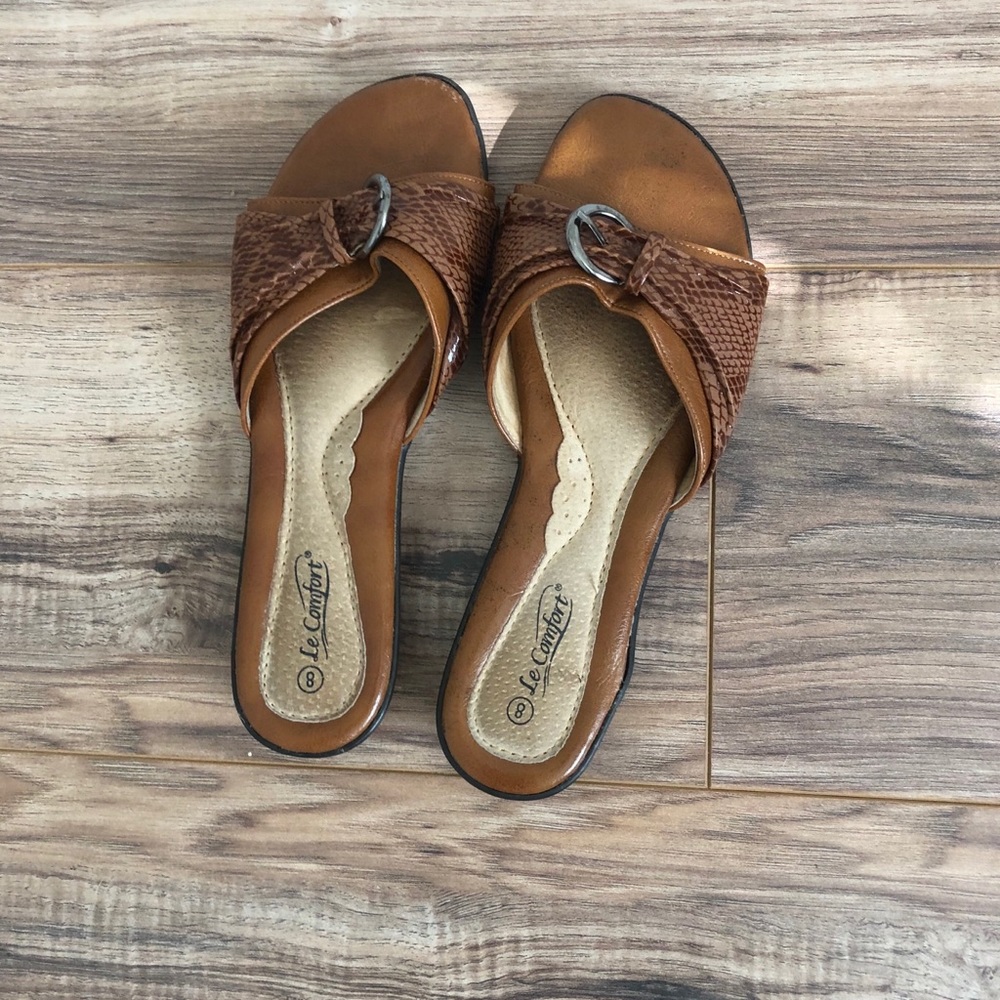 Leather sandals